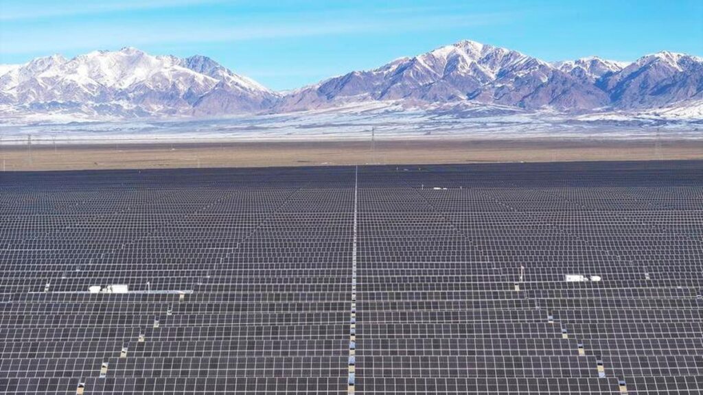 Çin’de fotovoltaik kurulu gücü 1,286 milyar kilovatla ilk kez kömürü geçti, en büyük kaynak oldu